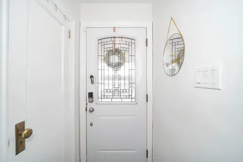 804 Byron Street S Whitby ON L1N 4R8