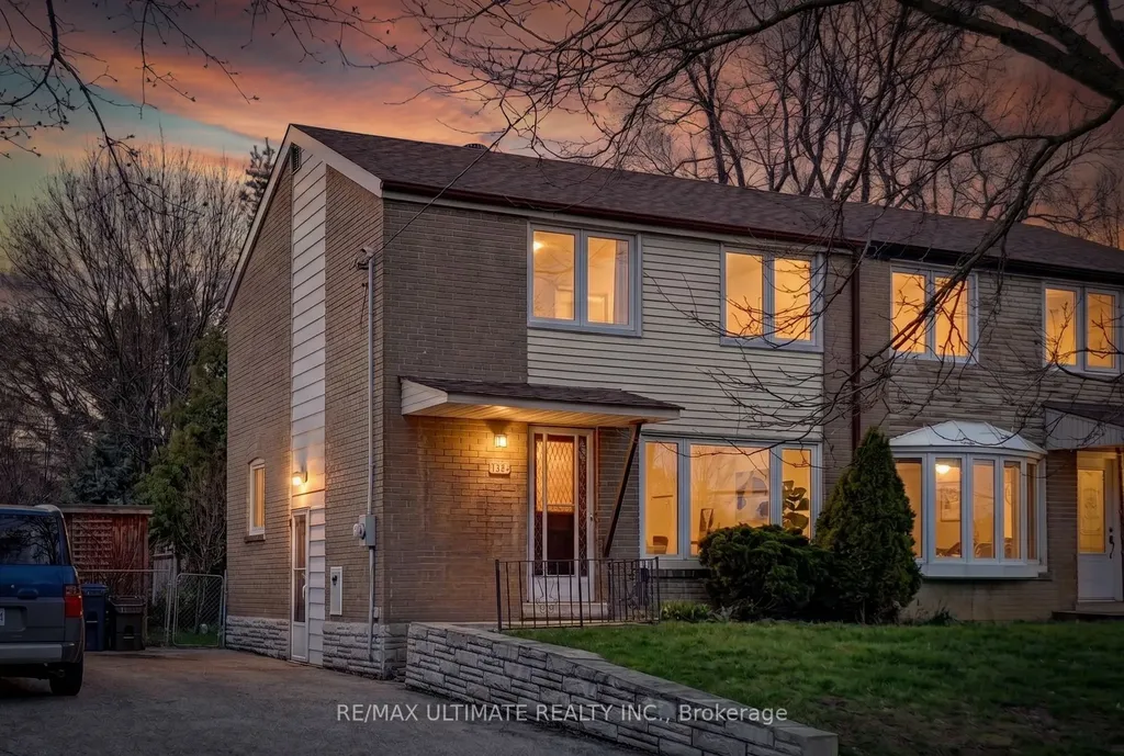 128 Woodfern Drive Toronto ON M1K 2L5