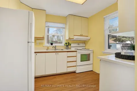 128 Woodfern Drive Toronto ON M1K 2L5