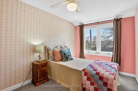 128 Woodfern Drive Toronto ON M1K 2L5