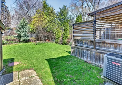 128 Woodfern Drive Toronto ON M1K 2L5