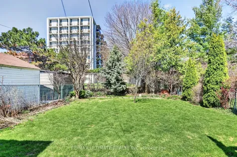 128 Woodfern Drive Toronto ON M1K 2L5