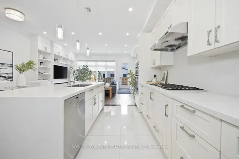 95 Dunkirk Road Toronto ON M4C 2M5