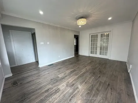 125 Treverton Drive Toronto ON M1K 3T1