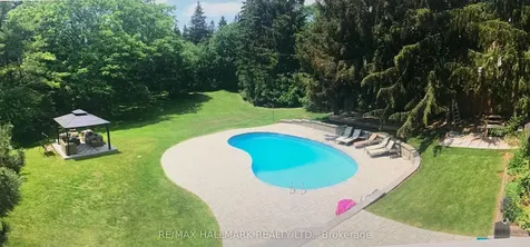 1382 Rougemount Drive Pickering ON L1V 1N1
