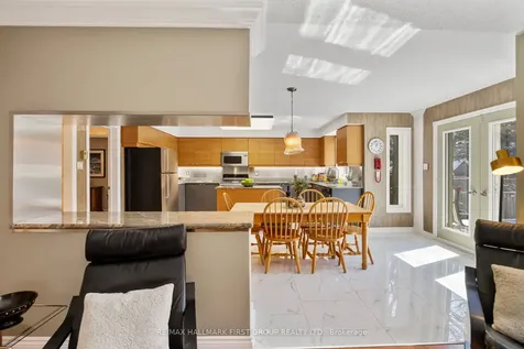 39 Kennett Drive Whitby ON L1P 1L5