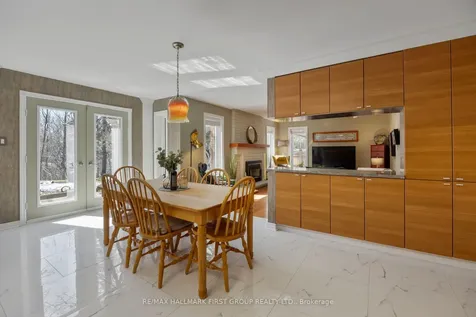 39 Kennett Drive Whitby ON L1P 1L5