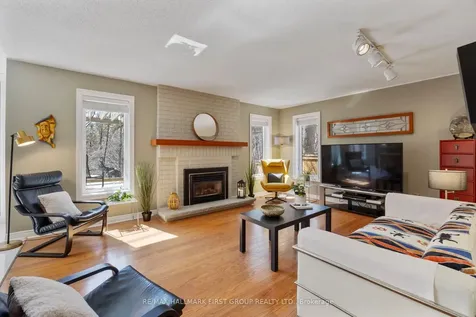 39 Kennett Drive Whitby ON L1P 1L5