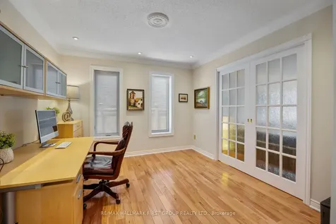 39 Kennett Drive Whitby ON L1P 1L5