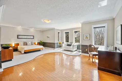 39 Kennett Drive Whitby ON L1P 1L5