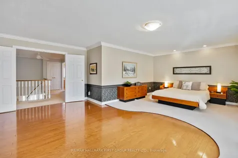 39 Kennett Drive Whitby ON L1P 1L5