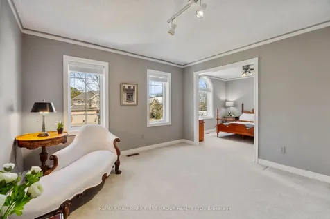 39 Kennett Drive Whitby ON L1P 1L5