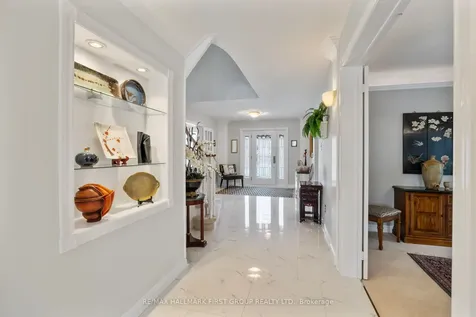 39 Kennett Drive Whitby ON L1P 1L5