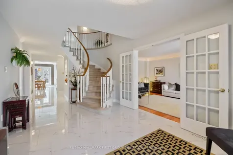 39 Kennett Drive Whitby ON L1P 1L5