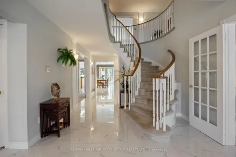 39 Kennett Drive Whitby ON L1P 1L5
