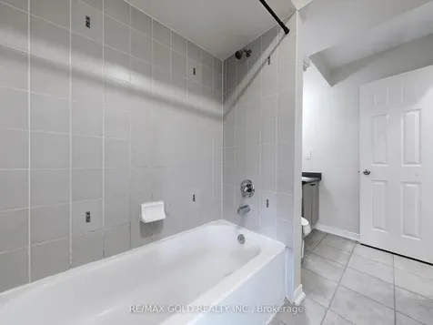 397 Beechgrove Drive Toronto ON M1E 3R1
