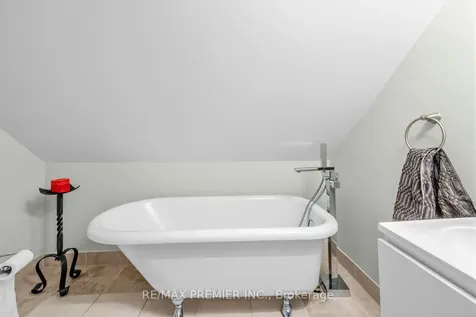 144 Westlake Avenue Toronto ON M4C 4R9