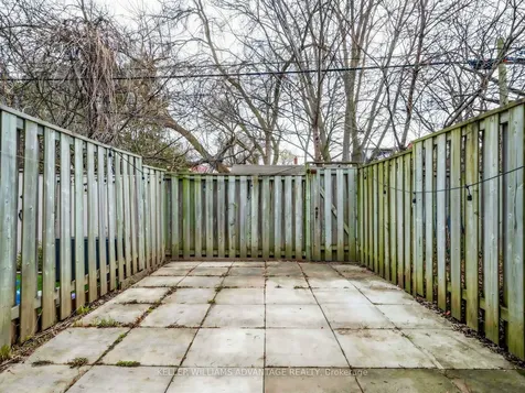 275 Broadview Avenue Toronto ON M4M 3H5