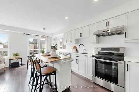 50 Shenandoah Drive Whitby ON L1P 1T3