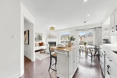 50 Shenandoah Drive Whitby ON L1P 1T3