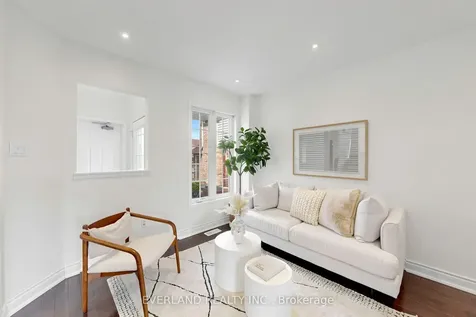 50 Shenandoah Drive Whitby ON L1P 1T3