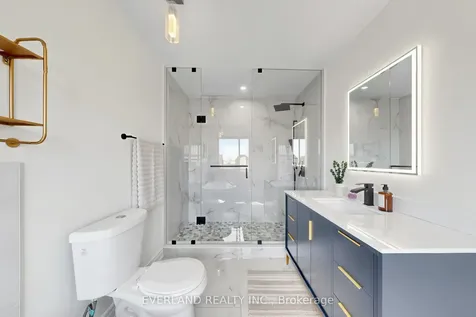50 Shenandoah Drive Whitby ON L1P 1T3