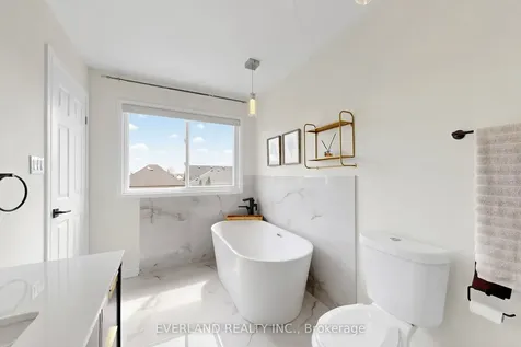 50 Shenandoah Drive Whitby ON L1P 1T3