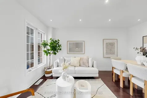 50 Shenandoah Drive Whitby ON L1P 1T3