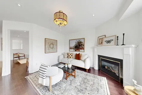 50 Shenandoah Drive Whitby ON L1P 1T3