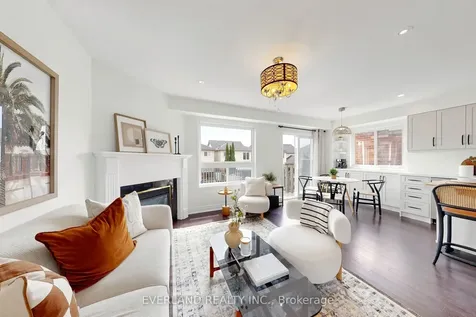 50 Shenandoah Drive Whitby ON L1P 1T3