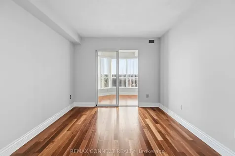 712 Rossland Road Whitby ON L1N 9E8