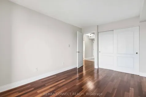 712 Rossland Road Whitby ON L1N 9E8
