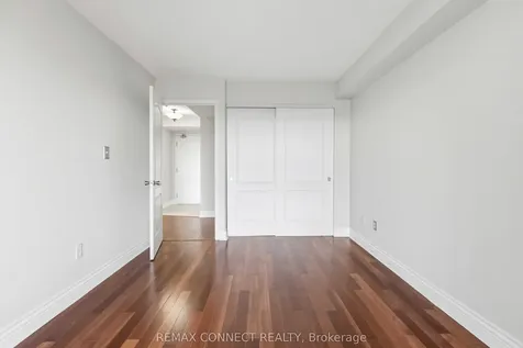 712 Rossland Road Whitby ON L1N 9E8