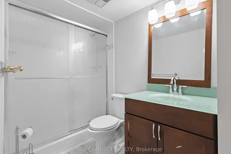 712 Rossland Road Whitby ON L1N 9E8