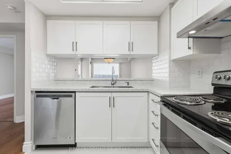 712 Rossland Road Whitby ON L1N 9E8