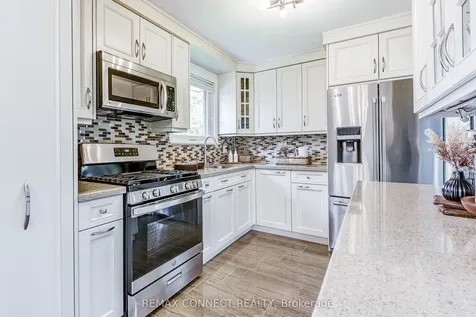 22 Ravine Park Crescent Toronto ON M1C 2M3
