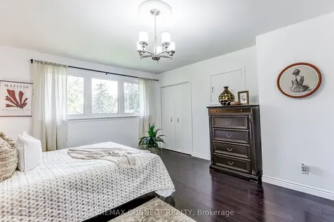 22 Ravine Park Crescent Toronto ON M1C 2M3