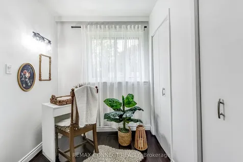 22 Ravine Park Crescent Toronto ON M1C 2M3