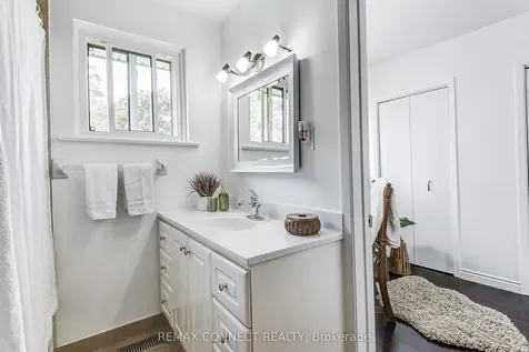 22 Ravine Park Crescent Toronto ON M1C 2M3