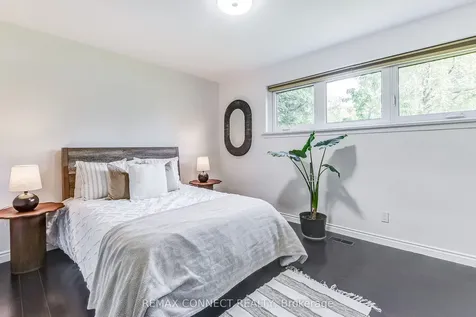 22 Ravine Park Crescent Toronto ON M1C 2M3