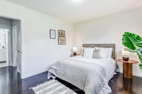22 Ravine Park Crescent Toronto ON M1C 2M3