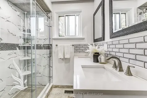 22 Ravine Park Crescent Toronto ON M1C 2M3