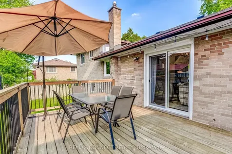 22 Ravine Park Crescent Toronto ON M1C 2M3