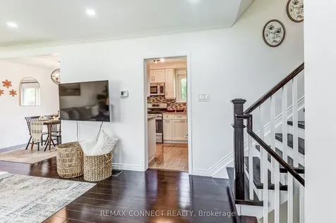 22 Ravine Park Crescent Toronto ON M1C 2M3