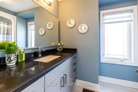 43 Elmer Adams Drive Clarington ON L1E 0G5