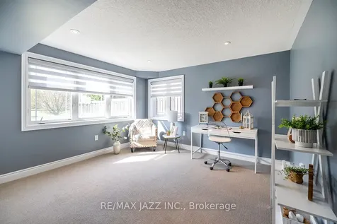 43 Elmer Adams Drive Clarington ON L1E 0G5