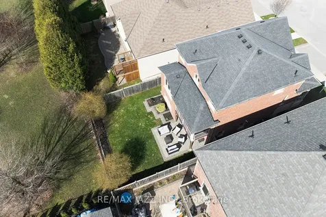 43 Elmer Adams Drive Clarington ON L1E 0G5