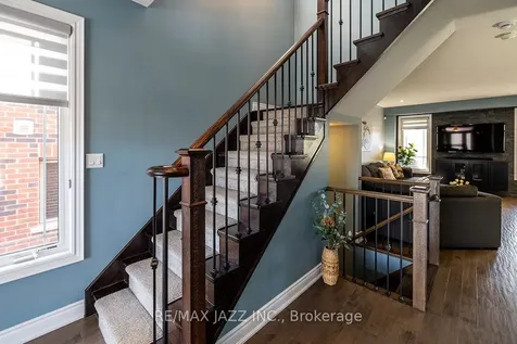 43 Elmer Adams Drive Clarington ON L1E 0G5
