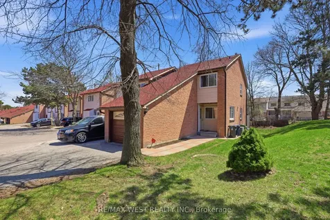 151 Wickson Trail Toronto ON M1B 2L5