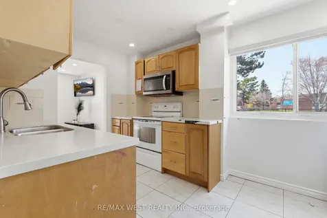 151 Wickson Trail Toronto ON M1B 2L5